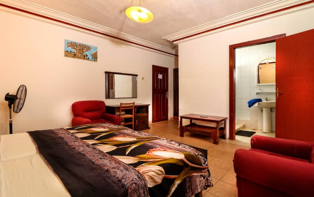 Badala Park Hotel Kotu Ngoại thất bức ảnh