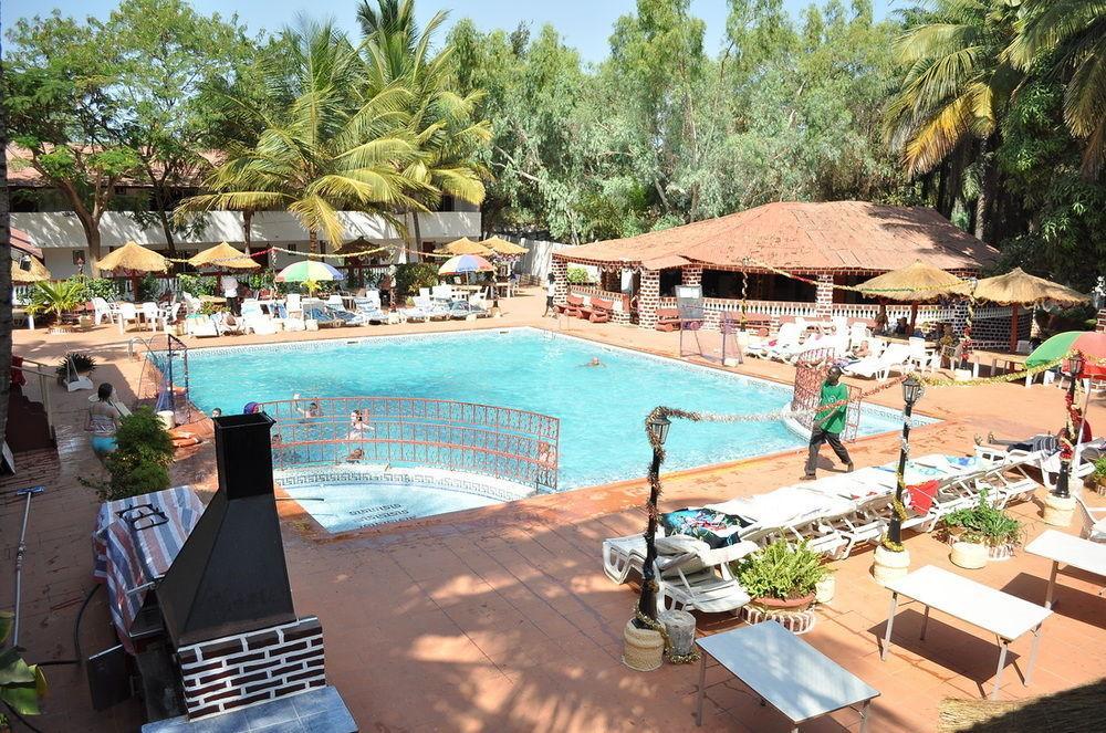 Badala Park Hotel Kotu Ngoại thất bức ảnh