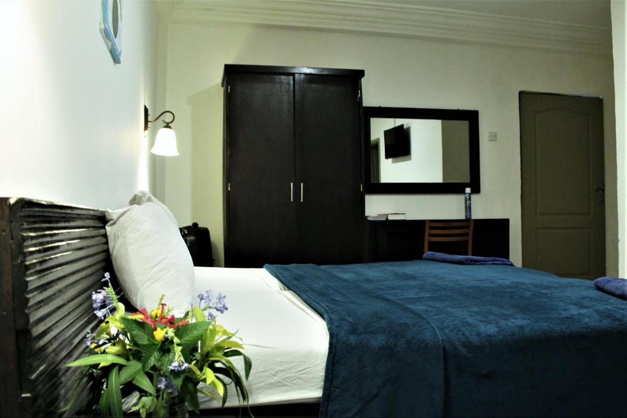 Badala Park Hotel Kotu Ngoại thất bức ảnh