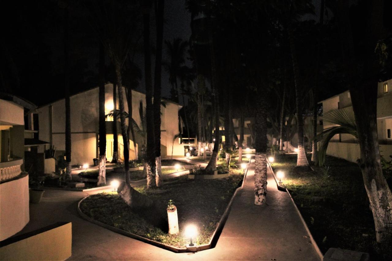 Badala Park Hotel Kotu Ngoại thất bức ảnh