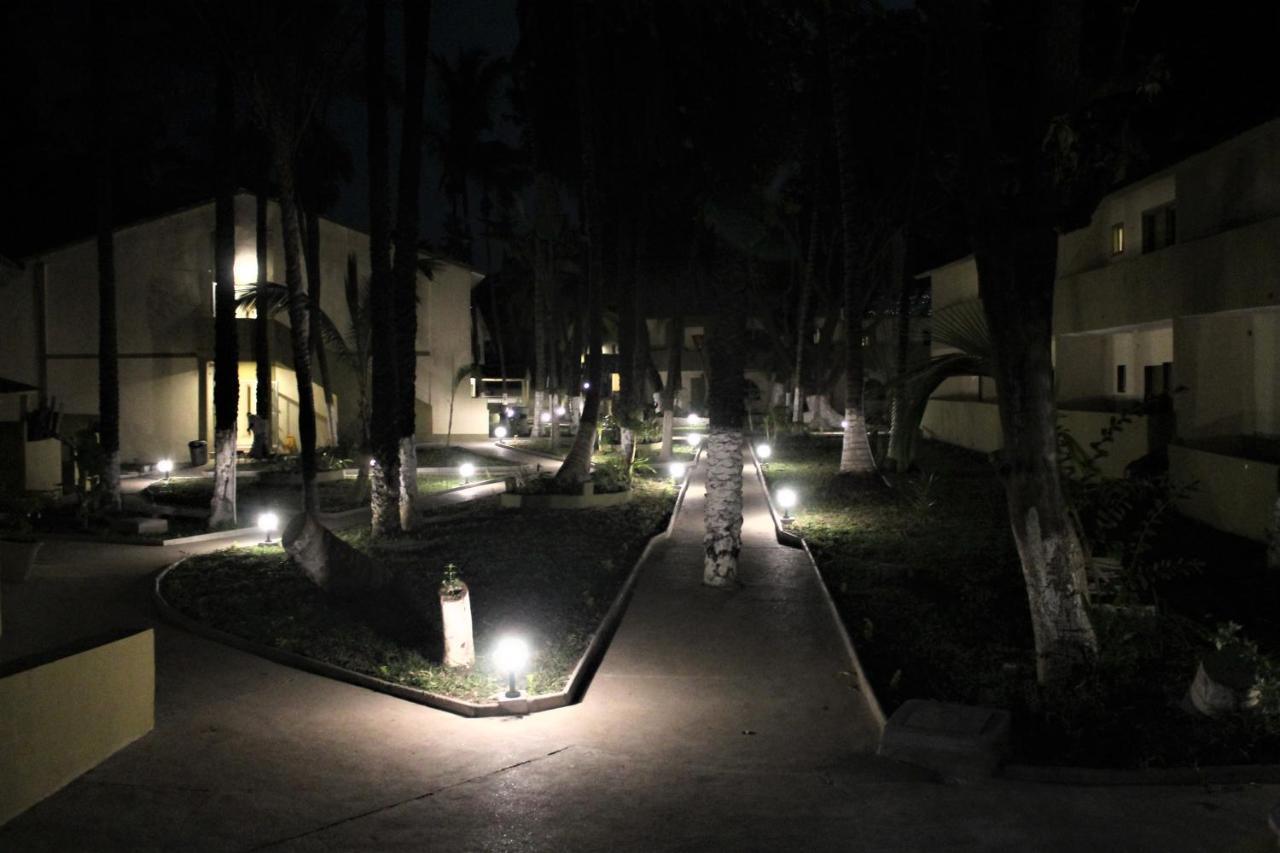 Badala Park Hotel Kotu Ngoại thất bức ảnh