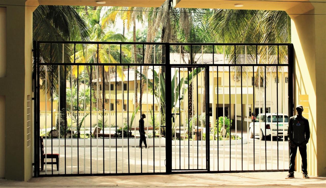 Badala Park Hotel Kotu Ngoại thất bức ảnh