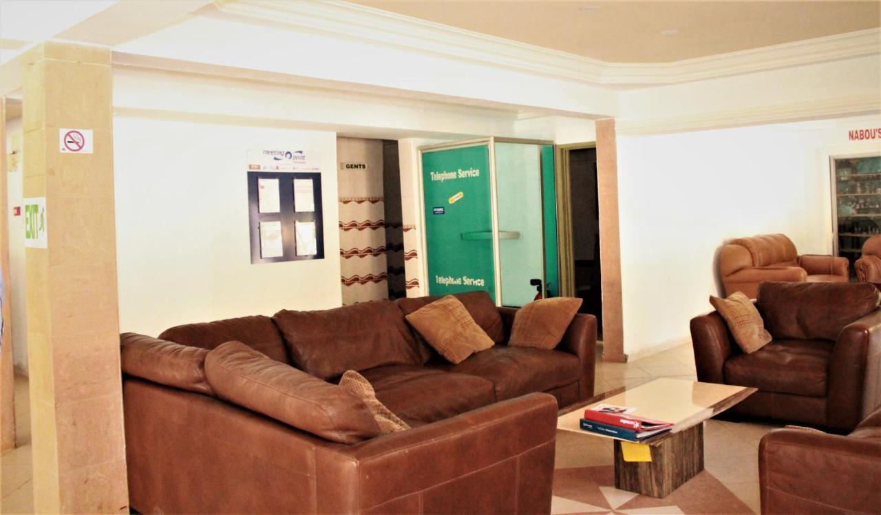 Badala Park Hotel Kotu Ngoại thất bức ảnh