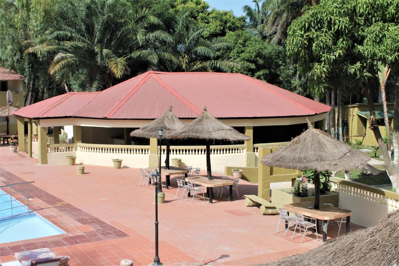 Badala Park Hotel Kotu Ngoại thất bức ảnh