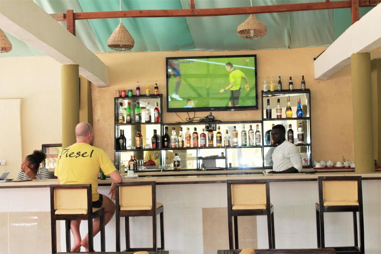 Badala Park Hotel Kotu Ngoại thất bức ảnh